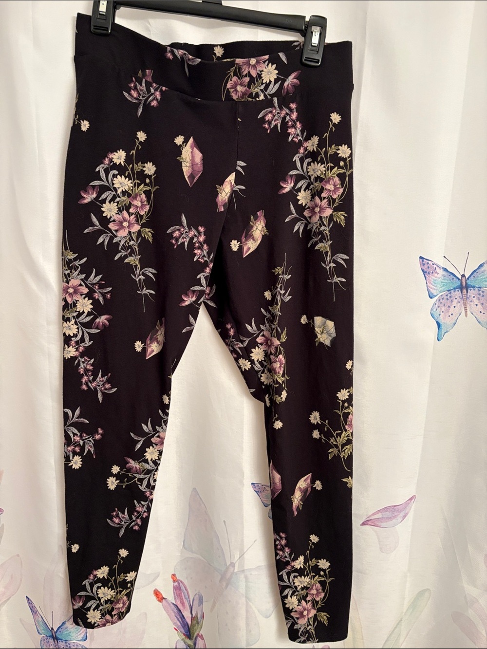 Torrid nightfall size 1 Black Floral Print Leggings -